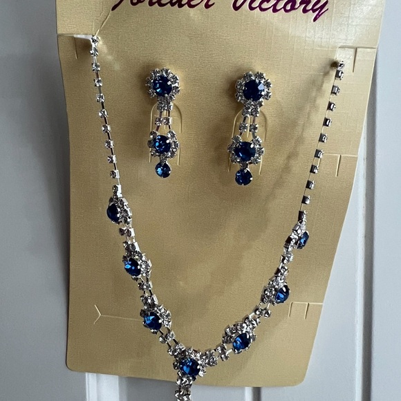 ‼️🔥‼️Elegant Blue Flower Design Dangle Earrings and Y Necklace Elegant Lux - Picture 4 of 6